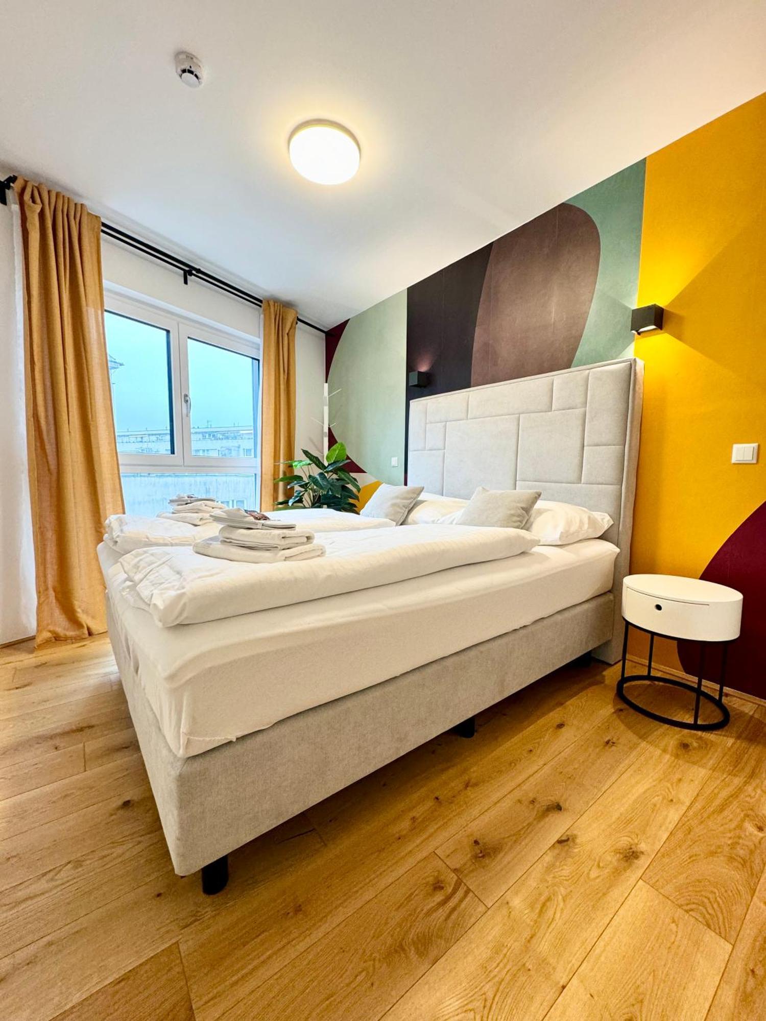 Kreative Wohnung Mit Balkon Viena Exterior foto